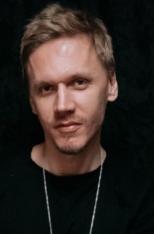 Максим Мельников, предприниматель, владелец бара «Собака с рукой», Нови Сад, Сербия. Предпринимателями не рождаются.